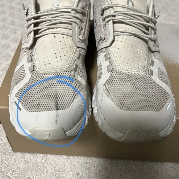 On Cloud 5 running shoes - Picture 3 of 12